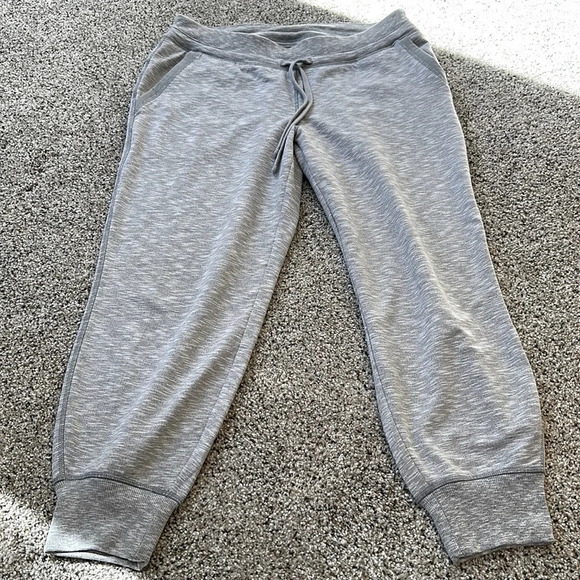 Athleta Pants - ATHLETA cropped sweatpants, Size Small